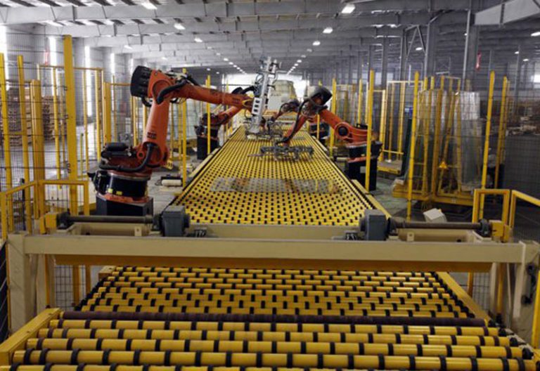 Emirates Float Glass wins top Environment Award; achieves lowest carbon